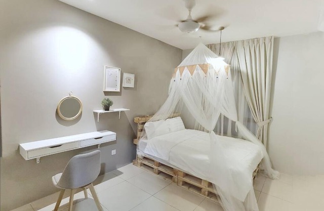 ONE LIFE FOUR SEASON GUEST HOUSE 9PAX MANHATTAN CONDO A1-13