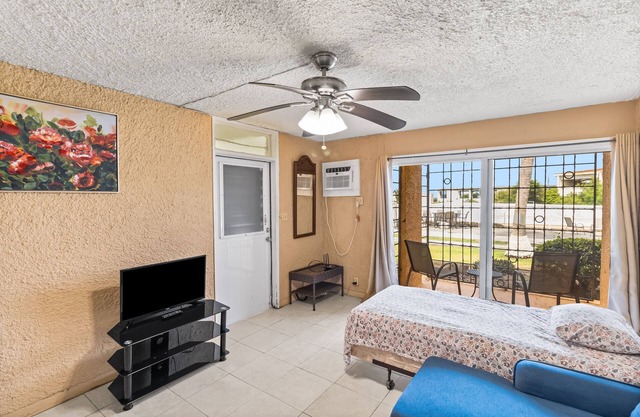 One Nice Caribbean View 1 Bedroom Condo by RedAwning