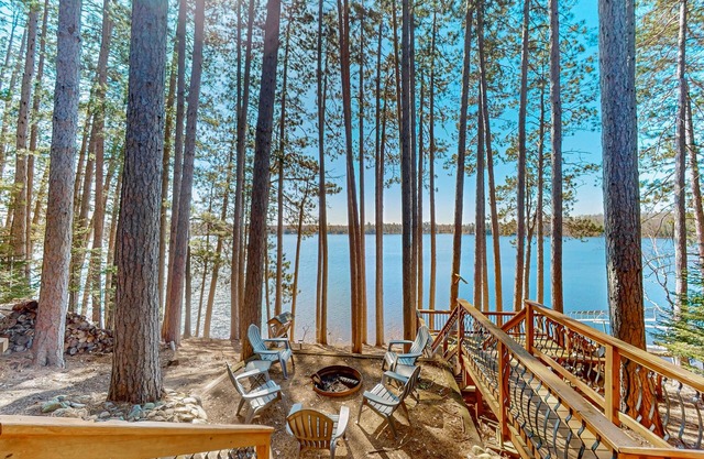 One-of-a-kind lakefront A-frame overlooking Echo Lake with theater room