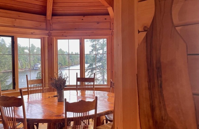 One of a Kind Timber Framed Waterfront Escape w/ Hot Tub!