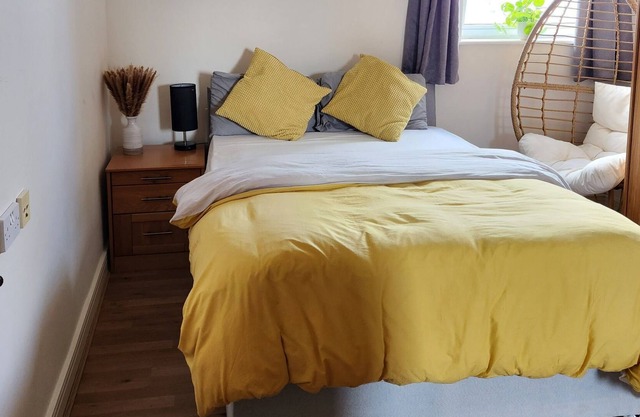 One private bedroom w/bathroom in shared apartment