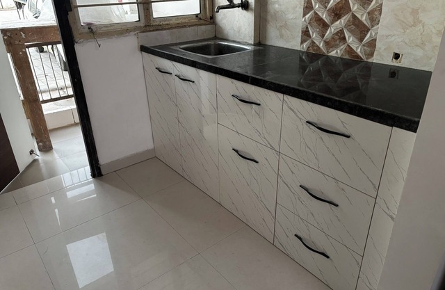 One Room Kitchen - 1RK apartment with free Parking for stay Near Ahmedabad