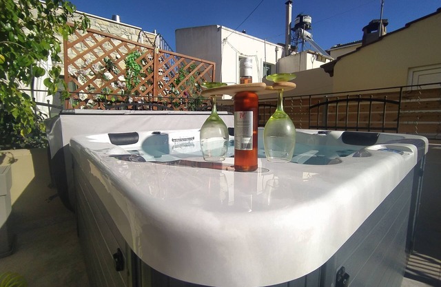 Oneiro Residence