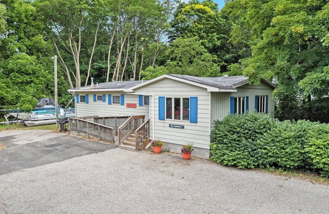 Onekama Vacation Home cerca del lago Portage