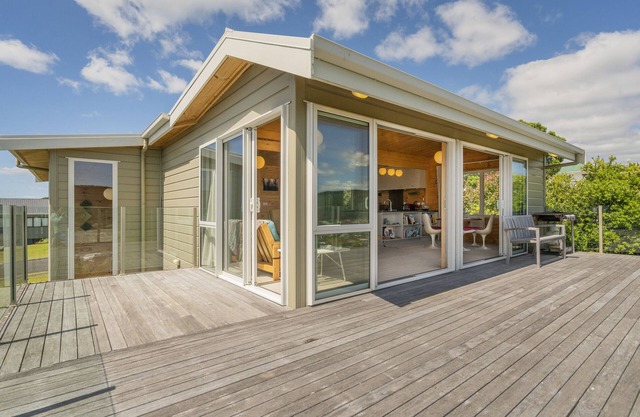 Onemana Lookout - Onemana Holiday Home
