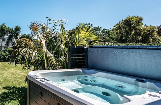 ONEROA COASTAL CLASSIC | Coast & Country | WINTER DEAL - Stay for 3, Pay for 2