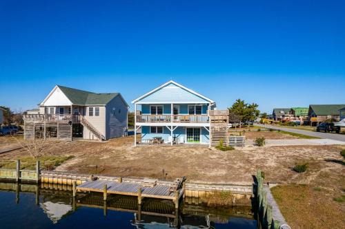 ONHC101A Blue Water House