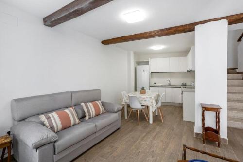 Onil Reformed Petfriendly Home with WIFI