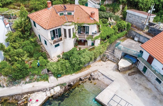 Alojamiento de 3 habitaciones en Herceg Novi