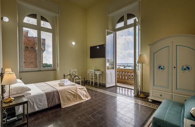 Onlyrooms IV - Sea View & Free Parking