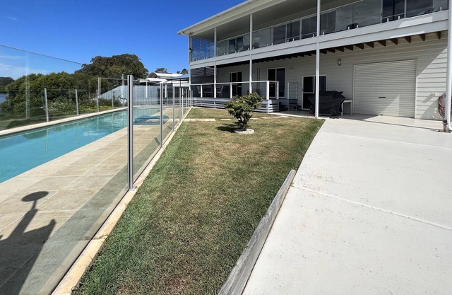 Ooncooncoo Bay Waterfront Stay, Russell Island 4184