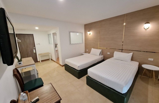Opal House Hotel & Restaurant
