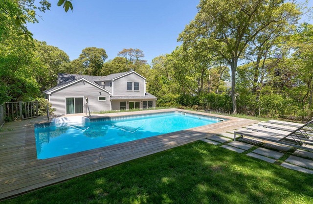Southampton Beach House, cerca de la bah��a Peconic, piscina climatizada, patio privado grande + privado, diseño náutico