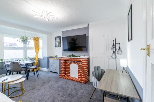 Open Mind Property - Cosy Apartment with 3 Beds