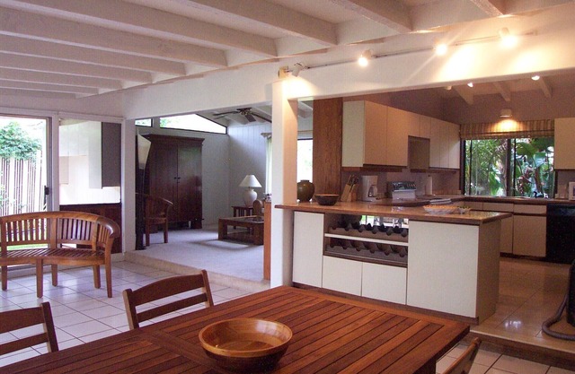 Casa de jardín abierto de planta abierta cerca de las playas de Kailua y Lanikai