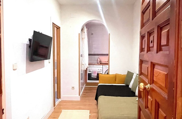 Opportunity to enjoy a home in downtown Madrid and in front of Madrid Rio!