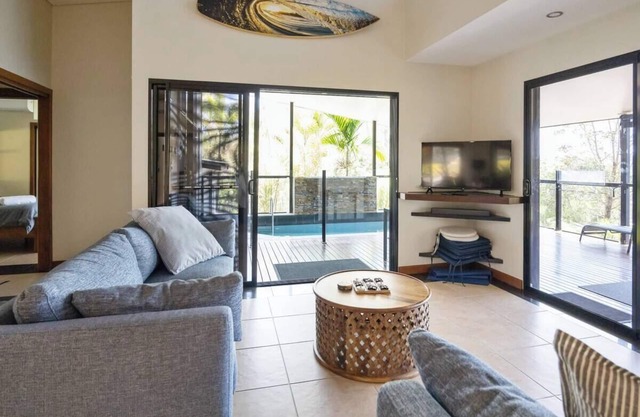 Opulent Oasis: Exclusive Getaway for 9