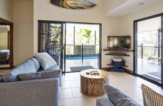 Opulent Oasis: Exclusive Getaway for 9