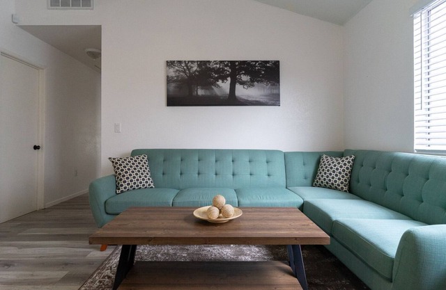 Opuluxe Disneyland Getaway with 2 Kitchens