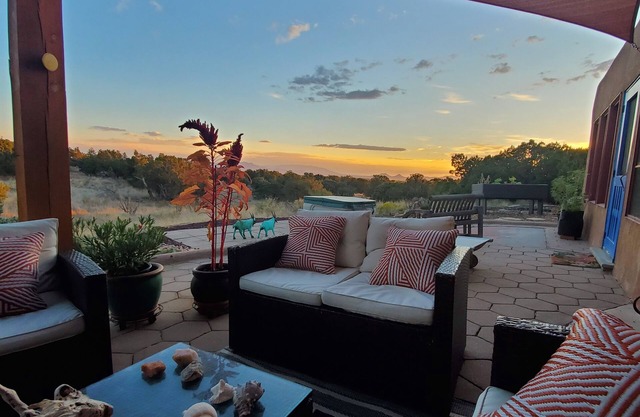 Opuluxe Spacious Santa Fe Winter Special