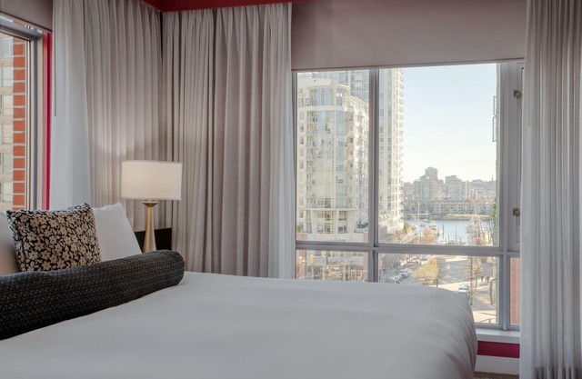 OPUS Hotel Vancouver