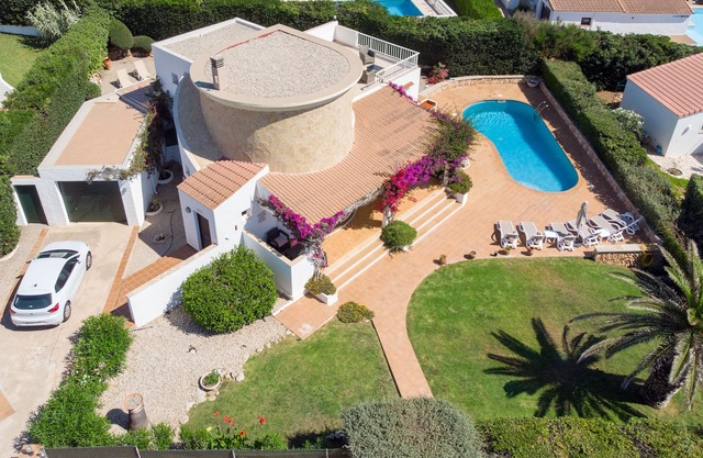 Orana es una joya escondida en S'Algar con fantásticas vistas al mar Mediterráneo
