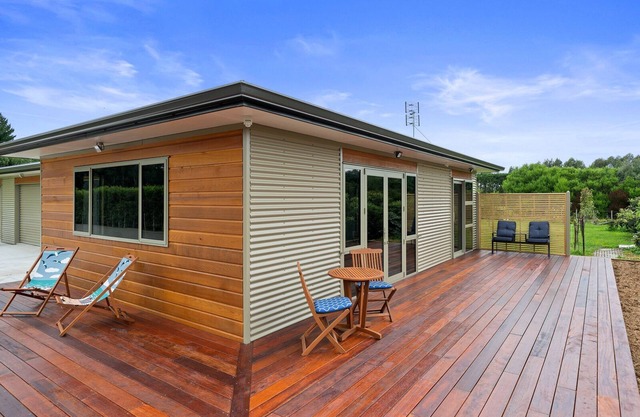 Orange Blossom Cottage - Greytown Holiday Home