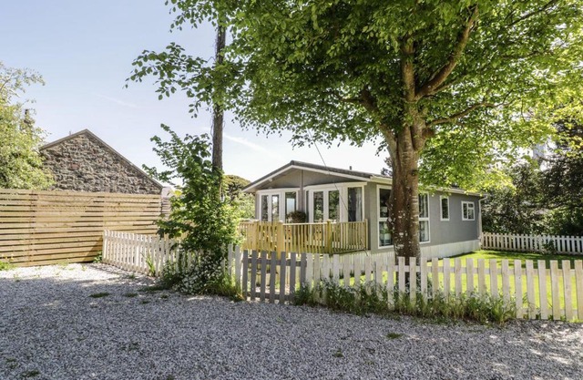 Orchard Lodge