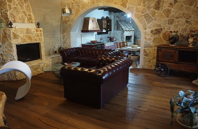 Original Sicilian stone villa between Noto and Modica