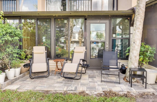 Ormond Beach Condo w/ Private Beach Access!
