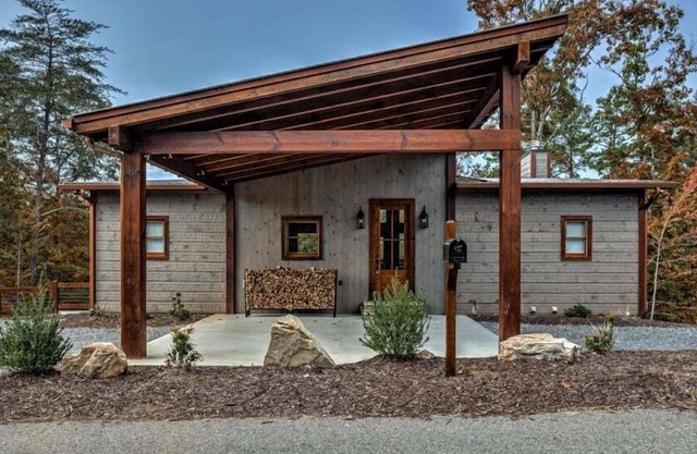 Oscar & Friends Retreat - Pet Friendly | Arcade Games | Hot Tub
