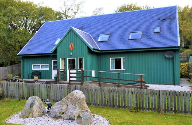 Osprey Cottage - a cottage that sleeps 10 guests in 5 bedrooms