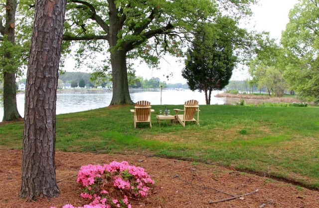 Osprey Point - Tranquil Waterfront Cottage con piscina y kayaks - ¡Se admiten mascotas!