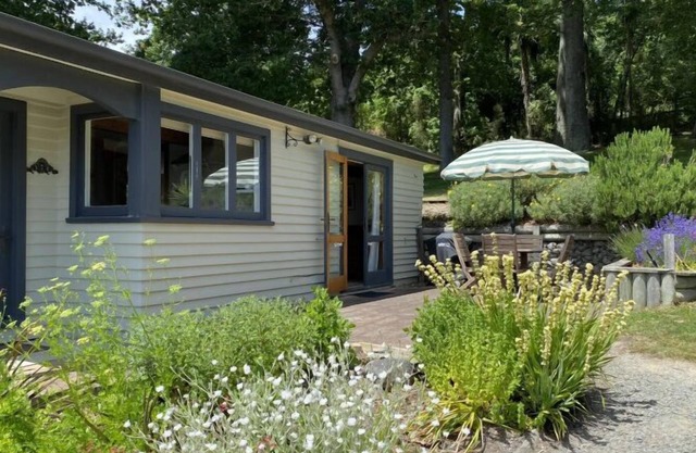Otahuna Hideaway-Secluded and private 1 bedroom cottage
