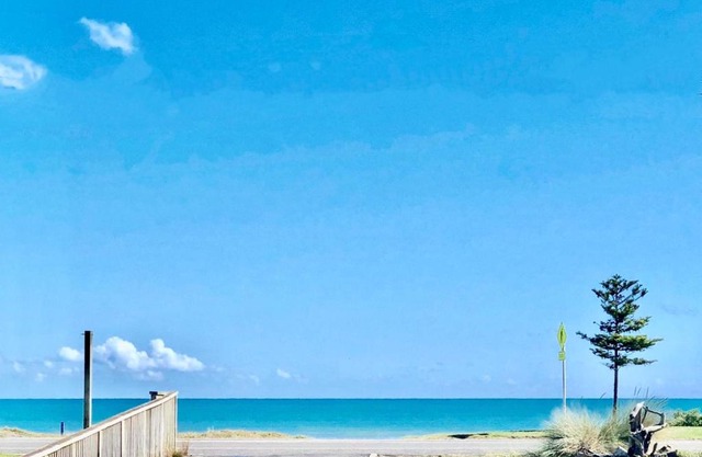 Otaki Beachfront Getaway