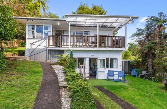 Otamararae Retreat - Lake Rotoiti Holiday Home