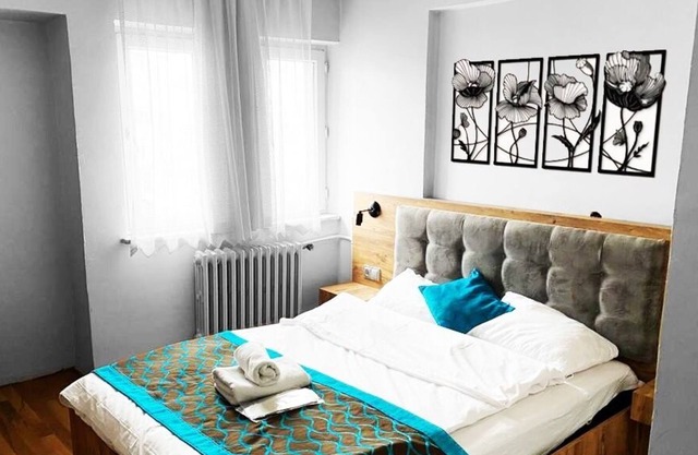 Otel 374
