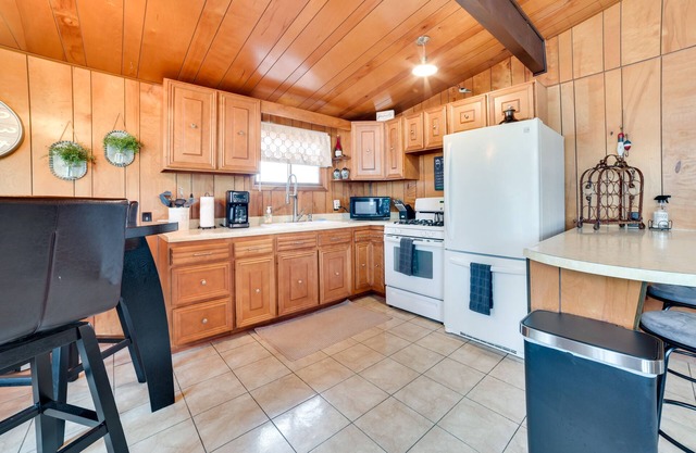 Otsego Lake Getaway w/ Community Boat Ramp!