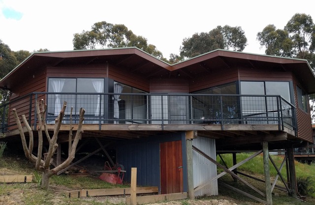 Otway treetop cottage, emersed in nature, drive to the beach