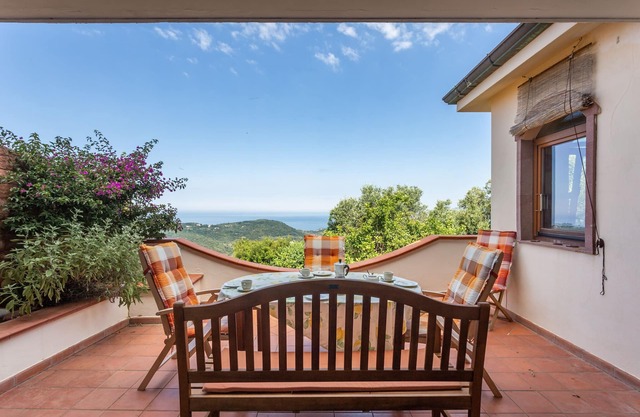 Nuestra casa con vista al mar ofrece espacio en 400 metros cuadrados para 2-10 personas
