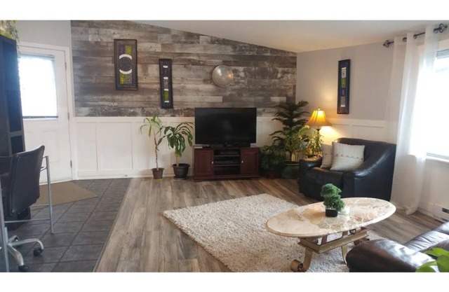 Our Suite GETAWAY-Fully Equipped & Super Clean
