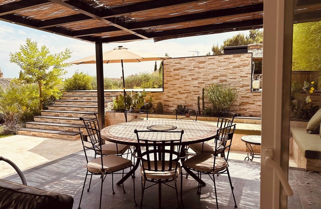 Outbuilding garden/private pool Vedène