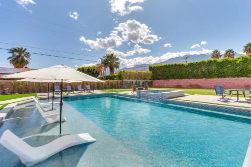Outdoor Entertainment Palm Springs Group Escape