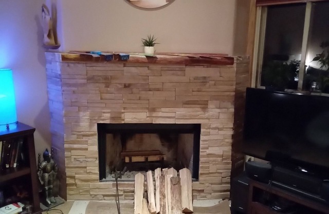 Outdoor Hot Tub, Cozy king bed, Private entrance