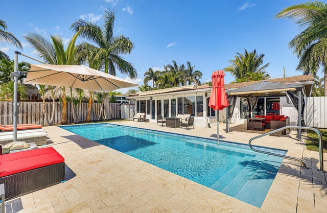 Outdoor Oasis w/ Private Pool: Dania Beach Retreat