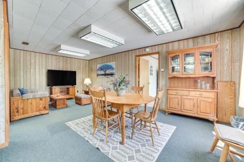 Outdoor Retreat in Atlanta Near Lakes and Trails!