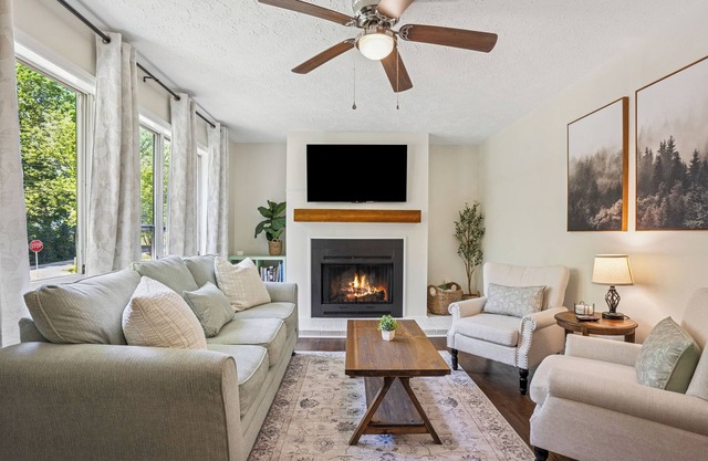 Outlet Mall+Great Dining+Family Friendly+Cozy Home