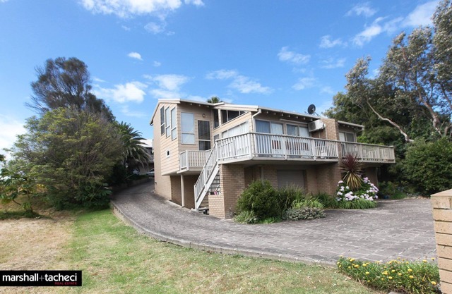 Outlook 1 - Sunny, affordable, walk to river