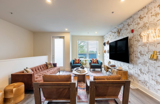 Outrider 1020 by AvantStay | Close to Broadway & Downtown Nashville