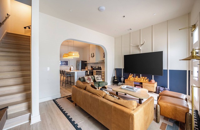 Outrider Buyout- 3 units by AvantStay | Sleeps 36